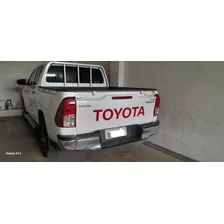 Toyota Hilux Versión Especial 