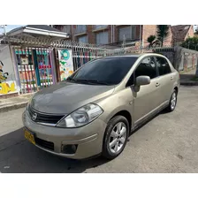 Nissan Tiida 2011 1.8 Emotion 4 P