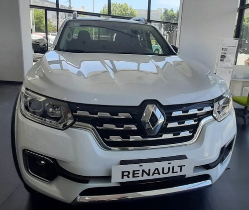 Renault Alaskan Outsider