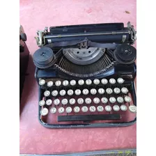 Antigua Máquina De Escribir