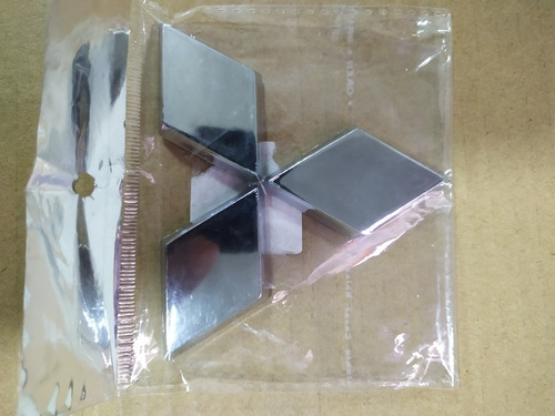 Foto de 1 Emblema Bal Mitsubishi Lancer 9 Cm Verificar Genrico 