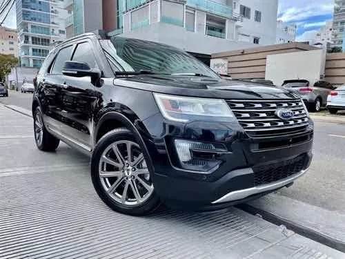 Ford Explorer Limited Panoramica