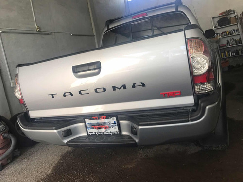 Emblema Toyota Trd Tacoma Hilux Foto 9