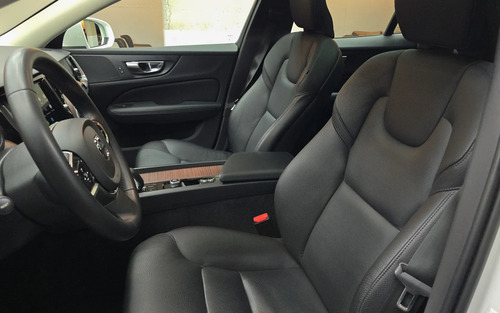 Volvo V60 B5 — foto 19 de 22