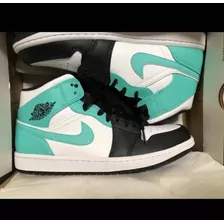 Tenis Nike Jordan 1 Mid Tropical Twist Igloo