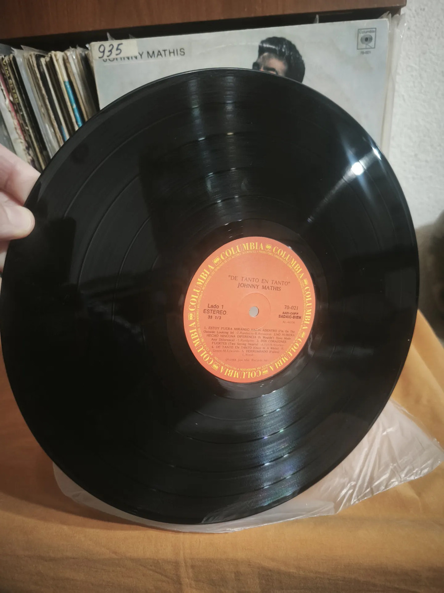 Johnny Mathis - De Tanto En Tanto - vinilo 1988