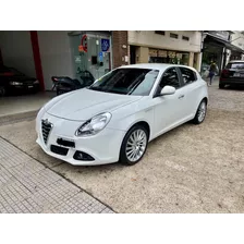 Alfa Romero Giuletta 2012 Carps