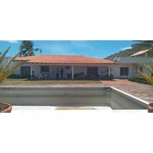 Se Vende Hermosa Casa Estilo Finca Llamada Los Cocos , Ubicada En La Isla De Margarita. (a.c)