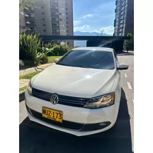 Volkswagen New Jetta Confortline 2014