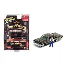 Johnny Lightning Low Riders 1961 Chevrolet Impala C/figura