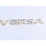 Emblema Parrilla Nissan Versa 15-19 Vdrive 20-23 Gris-blanco