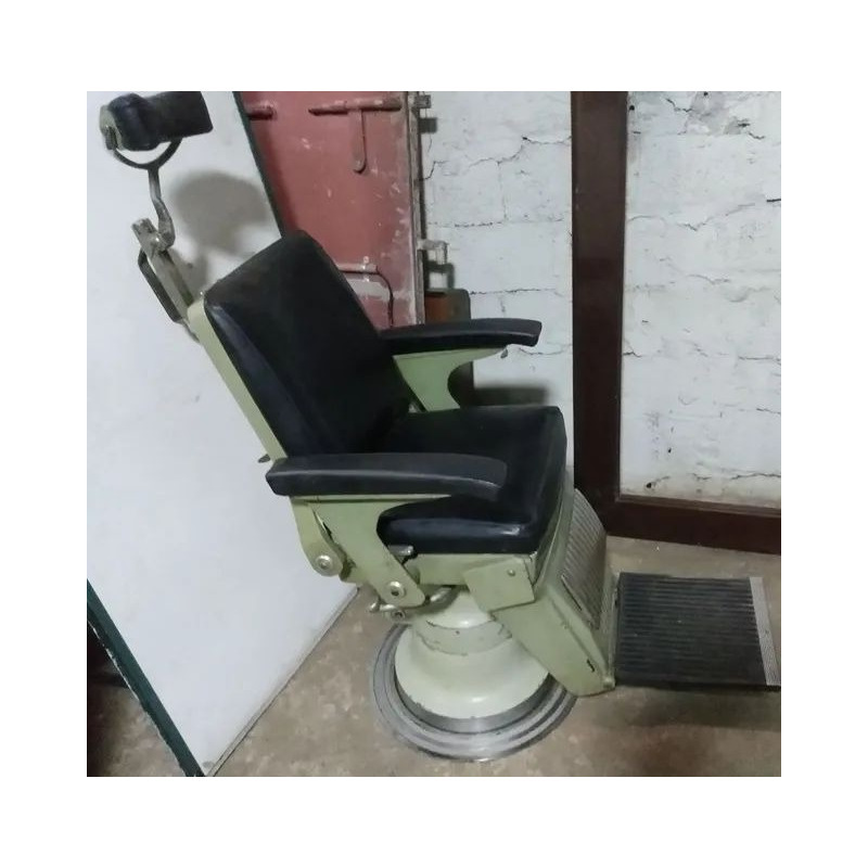 Quadro Decorativo Cadeira Barbeiro Antiga Com moldura 32x44cm