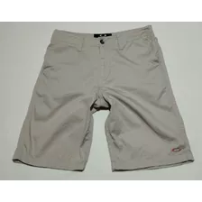 Bermuda Walkshort Oakley Talla 30 Color Beige 