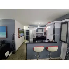 Marcos Gonzalez Vende Bello Y Remodelado Apartamento Zona Este Barquisimeto - Lara. #24-20483