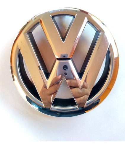 Emblema Parrilla Polo Volkswagen 2013 2014 Foto 3