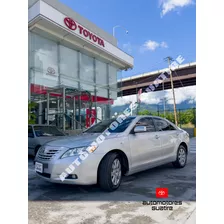 Toyota Camry V6