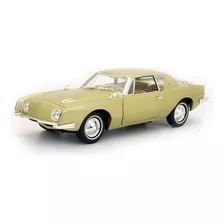 1963 Studebaker Avanti - Escala 1:18 - Signature Models