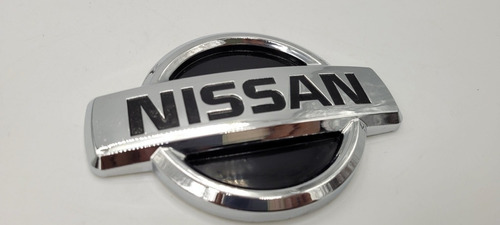 Nissan Pathfinder Emblema Persiana  Foto 2
