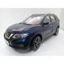 Nissan X-trail 2018, Escala 1/18, Metalico, 27cms Largo