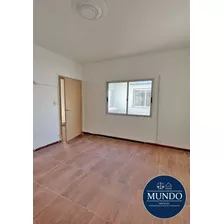 Venta De Apartamento Tipo Casa 2 Dormitorios Con Patio En La Blanqueada