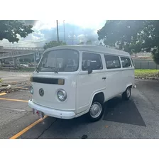 Volkswagem/kombi 1.6 9 Lugares