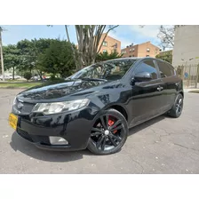 Kia Cerato Forte 2013 2.0 Sx Automatico Hb