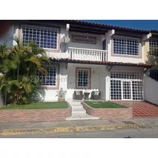  Mm&ne* Hermosa Casa Tipo Duplex Amoblada En Venta. Sta.rosa, Barquisimeto Lara, Venezuela, Maribelm&naudye / 6 Dormitorios 4 Baños 362 M² 