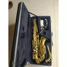 Saxofón 