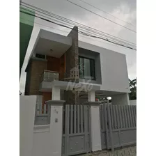 Vendemos Hermosa Casa Con Piscina En Santiago (jpc-204)