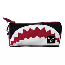 Estuche Escolar Piramide Tiburon Cartuchera Moose Color Negro