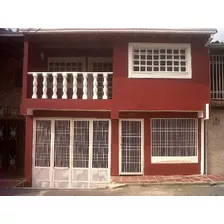 Casa En Venta En La Don Perucho De Merida / 240m2 / $22000