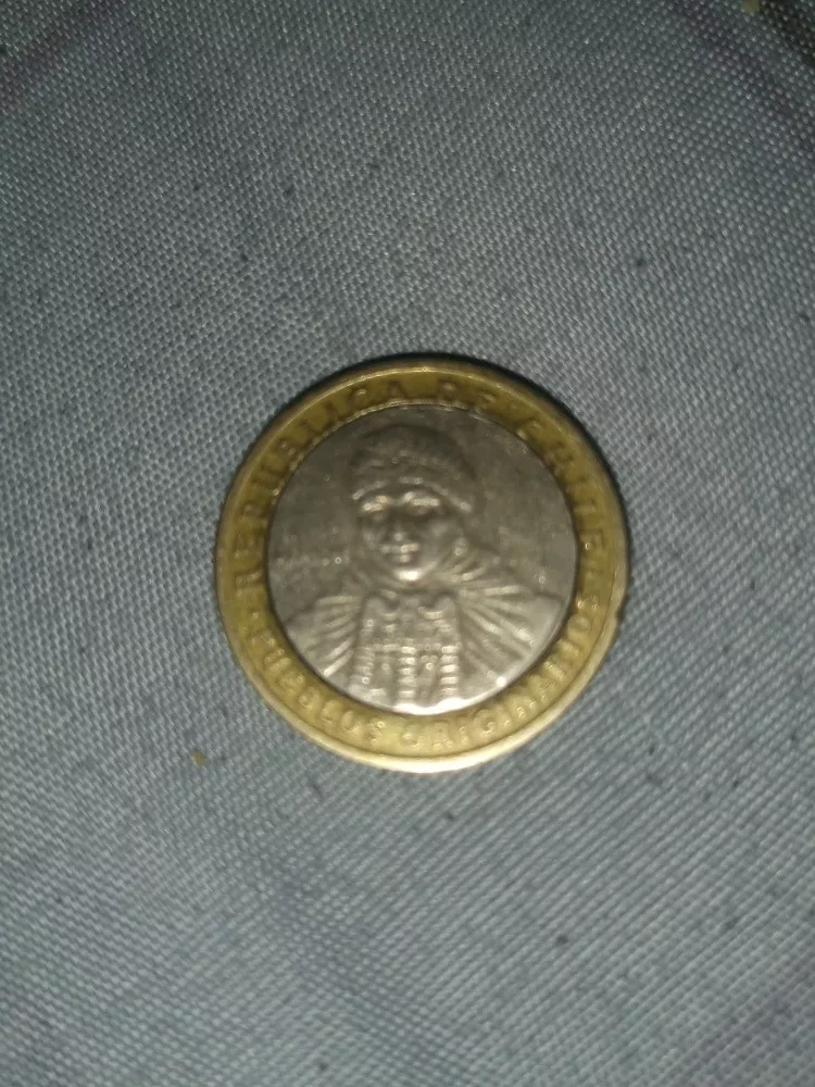 Moneda 100 Pesos Año 2006, Con Falla De Acuñacion..