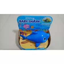 Baby Sharrk Tiburón Nadador 