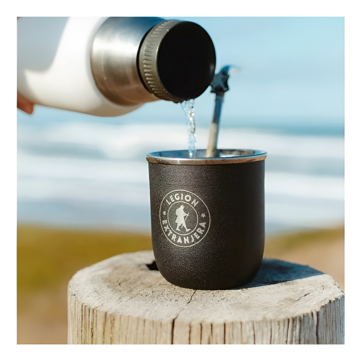 Termo Kushiro 1l C/ Cebador + Mate Legion Extranjera Negro