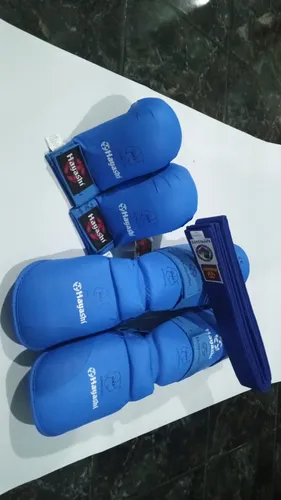 Segunda imagen para búsqueda de guantes de karate