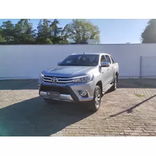 Toyota Hilux 2.8 Dc 4x4 Tdi Srx At L16 2016