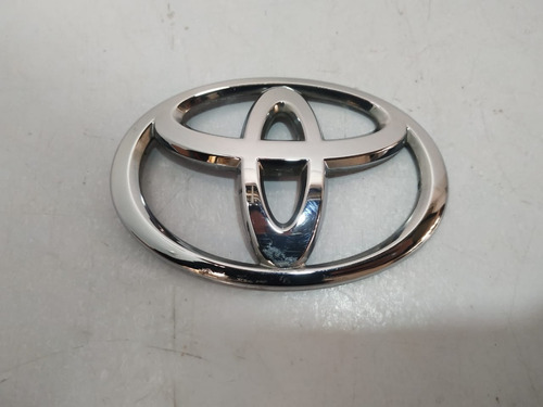 Emblema Cajuela Toyota Prius 2016 A 2018 Original Usado  Foto 10