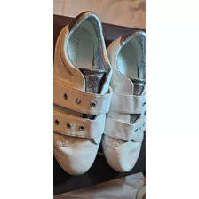 Zapatillas De Cuero Blanco Y Plata Zara