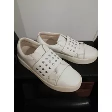 Zapatillas Blancas 100% Cuero Con Tachas Aldo