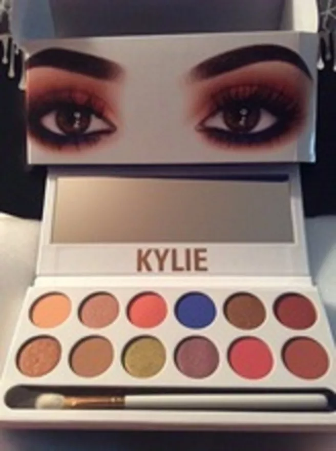 Kylie-jenner - Cosmetics Royal Peach Palette Bnib New