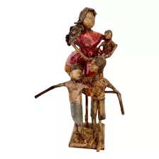 Escultura Mãe E Filhos