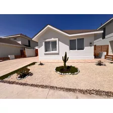 Arriendo Hermosa Casa Nueva De Un Piso En Serena Golf