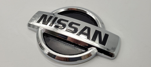 Nissan Pathfinder Emblema Persiana  Foto 3