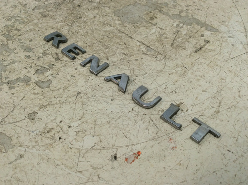 Emblema Letras Cajuela 2 Renault Duster Mod 17-20 Original  Foto 5