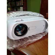 Mini Proyector Smart Tech Portátil 4000 Lum.