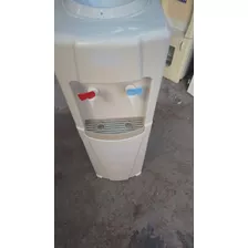 Dispenser Frío/calor Marca Ushuaia,en Muy Buen Estado 