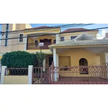 Alquilo Amplia Casa En 2do Nivel En Las Antillas Detrás 