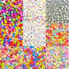 Miçangas Coloridas Letras 7mm Escolha - 50g (aprox 400pc)