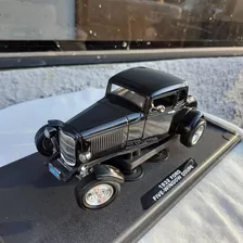 Miniatura Carro 1932 Ford Five Window Coupe 1/18 Motor Max