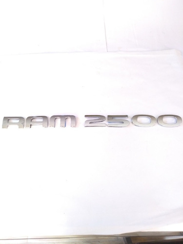 Emblema Letra Lateral O Trasero Dodge Ram 2500  Foto 4
